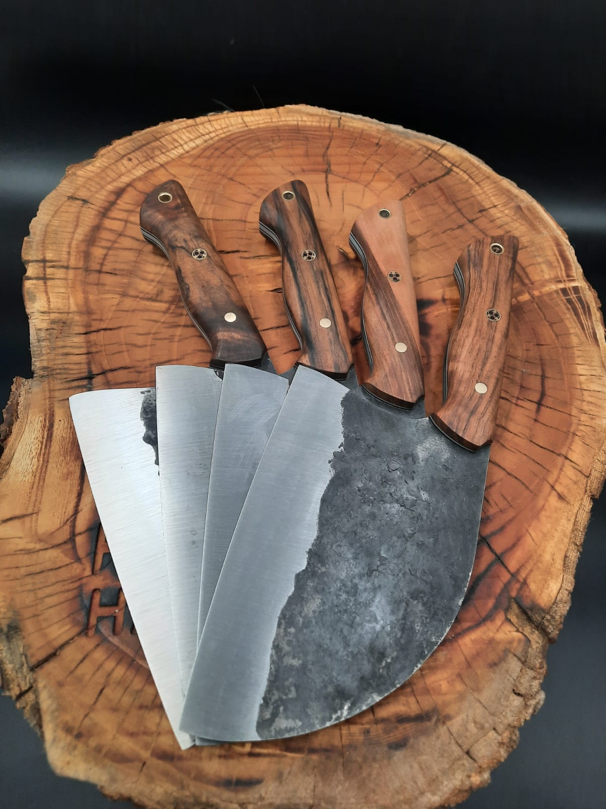 ALMAZAN 80CrV2 Carbon Steel (RUSTIC SURFACE WALNUT)