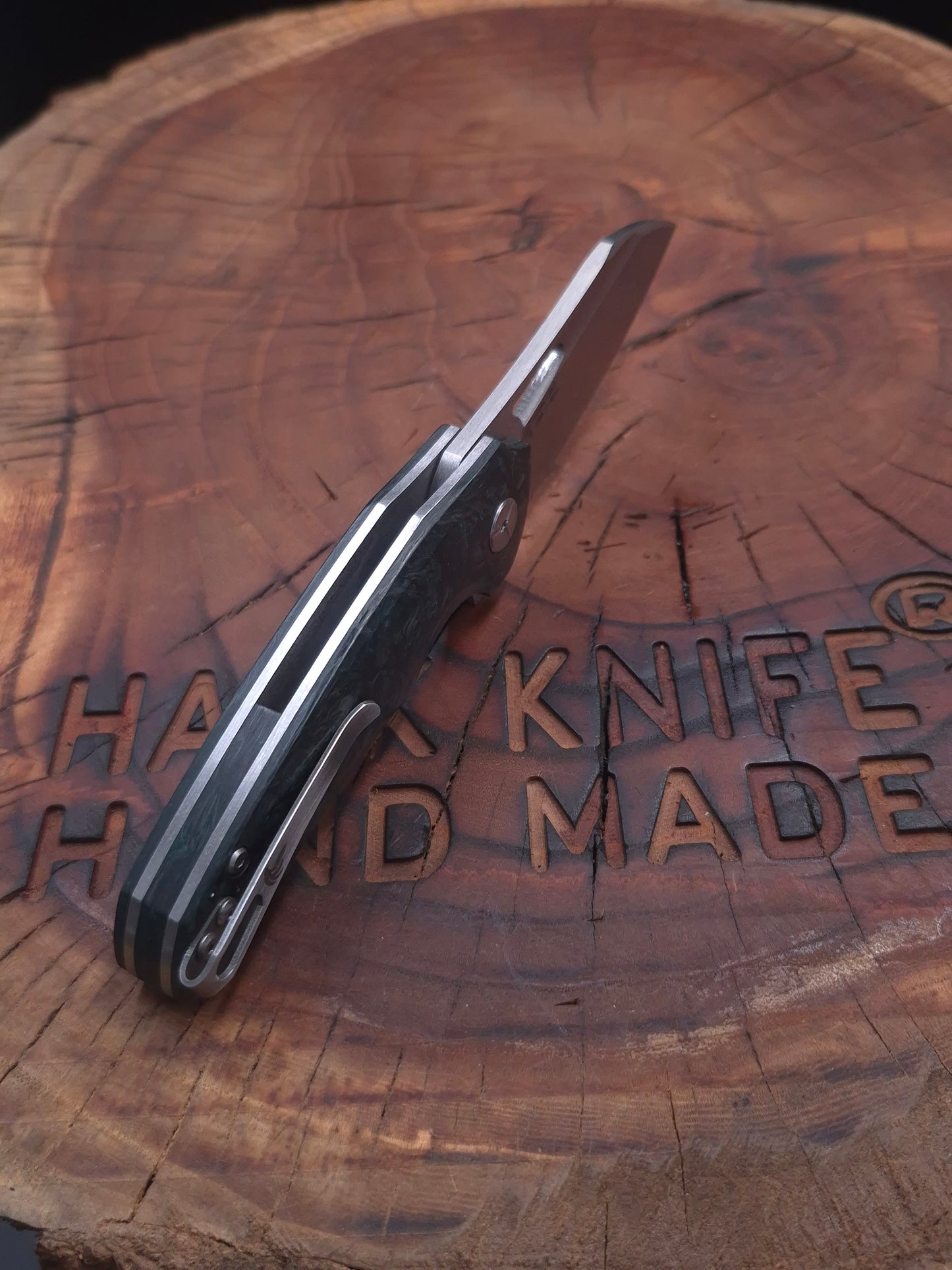 HAWK-9 PLUS(+) N690 KARBONFİBER LİNERLOCK ÇAKI