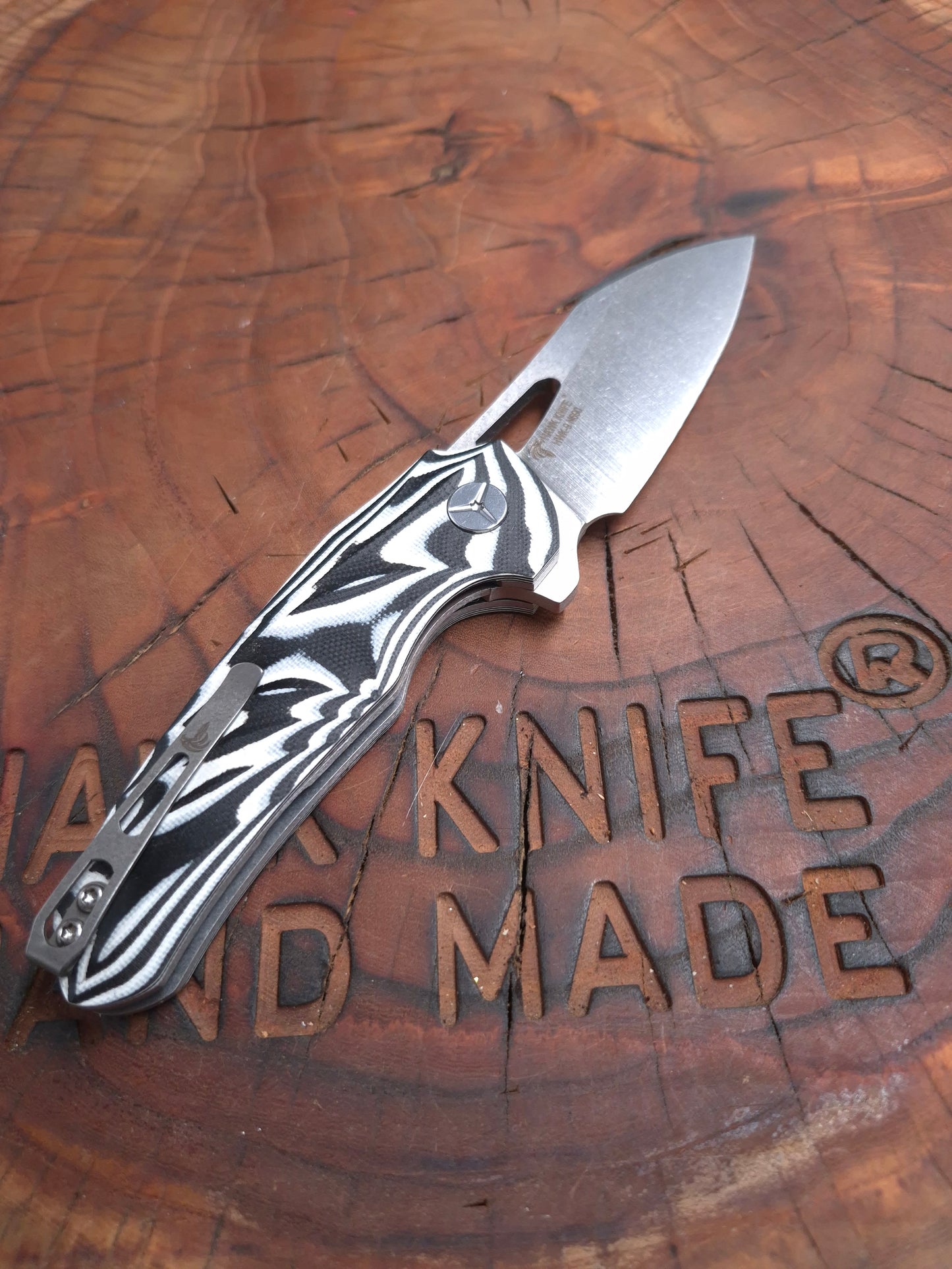 HAWK-9 N690 G10 LINERLOCK Pocket Knife