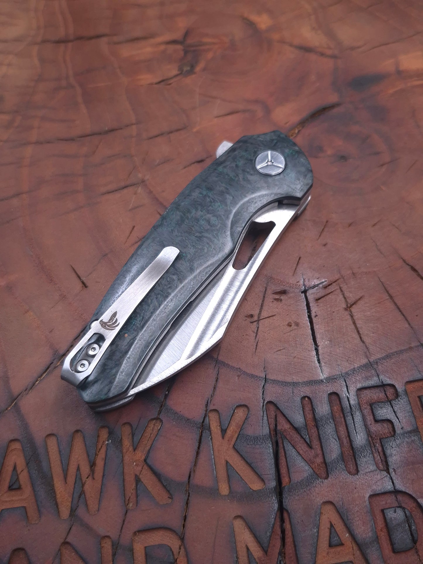 HAWK-9 PLUS(+) N690 KARBONFİBER LİNERLOCK ÇAKI